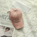 Klassische rosafarbene bestickte Baseballkappe Vintage Waschung Sonnenschutz Detail - Verstellbar / Rosa