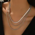 Set di collane a catena d'argento a strati per donne, eleganti accessori di gioielleria multi. - Bianco K