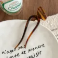 Tortoiseshell U-shaped hair fork with cute 3D butterfly top, elegant bun maker for daily wear. - Line Coffee
