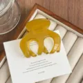 Amber acetate hair claw clip medium size elegant hairpin for women hair styling accessories - Yellow-Green