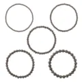 Set di bracciali con perle elastiche di varie misure, perle metalliche minimaliste per uso quotidiano. - Confezione da 5 / Canna di fucile