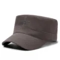 Classic cotton flat cap for men and women, stylish military hat with sun protection and embroidery. - Adjustable / Gray