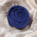 Foulard long en mousseline perlée bleue pour femme, léger et élégant châle de cou. - 05 Bleu Mer