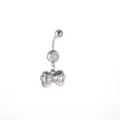 Ανοξείδωτο piercing αφαλου με γυαλιστερό δίσκο από stras και όμορφο κρεμαστό φιόγκο. - Στυλ Μενταγιόν Φιόγκος Καρδιά (E9456)
