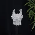 Traditionele etnische stijl zilveren holle bloem vlinder kwast haar accessoire of souvenir. - Bloemvogel (F308)