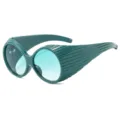 Groene oversized mode zonnebril met unieke zijkleppen en blauwe verlooplenzen voor dames. - UV400 Bescherming / Groen Montuur Gradiënt Groene Lens