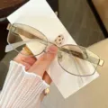 Occhiali da sole retro metallo piccola montatura, chic quadrati protezione UV stile. - Montatura Argento Lente Specchiata