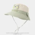 Kids summer sun protection bucket hat with cute frog patch, breathable quick dry fabric design. - Green Frog