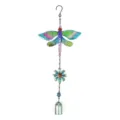 Vue détaillée du carillon éolien libellule en métal coloré avec ailes peintes et cloche. - Style Cloche Libellule / Emballage Boîte Blanche