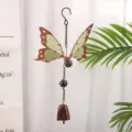 Carillon à vent papillon lumineux avec ailes en acrylique vert et cloche en métal. - Emballage Boîte Blanche / 7002 Papillon Vert Style Cloche