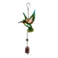 Vue détaillée du carillon éolien colibri en métal, avec un design de peinture sur verre. - Style avec clochettes / Enveloppe à Bulles / Cloche Verte