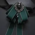 Farfalla Cristallo Verde Scuro Vintage Strass Cravatta Matrimonio Sposo Abito Accessori - Bordo Albicocca Verde