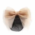 Elégant noeud de cheveux en organza champagne avec filet noir pour chignon professionnel. - Maille Fine / Kaki