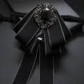 Farfallino nero vintage da uomo con spilla in strass di cristallo per abito formale. - Bordo Albicocca Nero