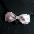 Papillon in raso rosa da uomo, doppio strato matrimonio sposo con fibbia di strass accessorio. - Kaki