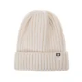 Gorro de punto acanalado cálido en blanco crema, gorro de invierno acogedor con etiqueta de estrella. - Beige