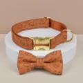 Set collare e farfallina per animali con stampa chicco di caffè marrone e dettagli dorati. - Collare Chicco di Caffè + Farfallino