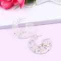 Transparent C-shaped acrylic hoop earrings with colorful glitter flakes, stylish geometric jewelry. - Color 9