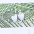 Orecchini a cuore bianco moda semplice gioielli in acrilico accessori giornalieri - Bianco