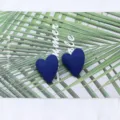 Orecchini a lobo cuore in acrilico blu scuro da donna, gioielli di moda dolci ed eleganti chic. - Blu scuro
