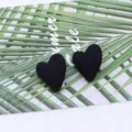Orecchini a lobo cuore nero minimalista donna moda gioielli acrilico accessorio - Nero
