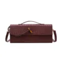 Dunkelrote geflochtene Leder-Umhängetasche, elegante Handtasche mit goldenem Akzent. - Burgunderrot