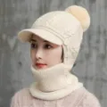 Gorro de punto forrado de forro polar con visera y calentador de cuello para mujeres. - Talla única / Beige