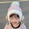 Lindo gorro de invierno de punto para bebé con orejeras y pompón suave, cálido. - 6-48 Meses 44-50cm / Rosa