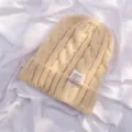 Gorro de punto de ochos beige invierno cálido, sombrero de lana suave elegante para hombre y mujer. - Estilo Trenzado / Beige
