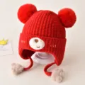 Gorro de punto rojo para bebé con cara de oso, pompones dobles y orejeras de invierno - Talla única / Rojo