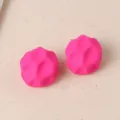 Pendientes de botón de acrílico geométrico rosa brillante detalle, estilo minimalista - Rosa rojo