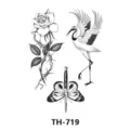 Foglio di adesivi per tatuaggi temporanei in bianco e nero con rosa, gru e pugnale. - TH-719