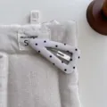 Koreanischer Polka-Dot Tropfen Haarklammer, minimalistischer Clip Haarschmuck für Frauen. - Großes Dreieck / Rosa-Lila