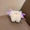 Λεπτομερές κοντινό πλάνο σε fluffy plush ωτοασπίδες με λευκή δαντέλα και φιόγκους. - Ένα μέγεθος / Δαντέλα Φιόγκος-Λευκό