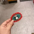 Handgemachte Weihnachten Häkeln Pinguin Haarspange rot grün festlich süße Haarnadel Accessoire - Roter Rand Grüner Boden mit Kleinem Pinguin