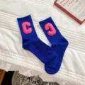 Blaue Damen Baumwoll-Mittelsocken mit gemütlichem rosafarbenem Frottee-Buchstaben C. - Einheitsgröße (EU 34-39) / Königsblaue Socken mit Rosarotem C