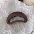 Matte braune Halbmond Haarspange groß hohl elegant Dutt Klammer retro Haarschmuck Zubehör - Kaffee