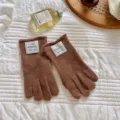 Guantes de punto marrón para mujer, cómoda ropa térmica de invierno con etiqueta de tela elegante. - Talla única / Marrón Cálido