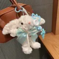 Flauschiger Plüsch Schlappohr Hase Schlüsselanhänger mit blauer Schleife für Taschen. - Blau Häschen