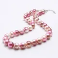 Collana di perle rosa sfumata vista dettaglio, bellissima foto primo piano gioiello per bimbi. - 8
