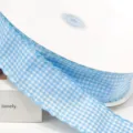 Blau-weisses Vichy-Karo-Band mit Bogenkante fuer DIY-Basteleien, Geschenke und Naeharbeiten. - Hellblau