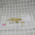 Kit di materiale per borsa fatto a mano DIY con griglia in plastica, catena e accessori. - Pacchetto Materiale Catena in Metallo Stile Cerbiatto (Senza Nastro)