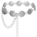 Détail chaîne taille concho argenté, ceinture maillons style bohème, accessoire rétro chic mode. - Chaîne de Taille Dentelle Florale Ovale / Argent