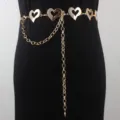 Elegante cadena de cintura dorada con eslabones de corazón de diamantes de imitación y diseño colgante. - Corazón / Dorado