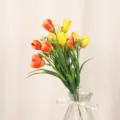 Künstlicher Tulpen Blumenstrauß in Glasvase Heimdekoration realistische Kunstpflanzen - Orangegelb