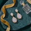 Eleganti orecchini pendenti in zircone cubico dorato, perfetti per stile di lusso. - Oro Champagne (ER537-2)