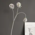 Detalle de rama de flor de fruta de molino de viento flocado, decoración floral nórdica. - H60CM / Blanco Roto