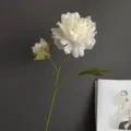 Detalle de rama de peonía artificial hecha a mano, flor de seda retro para decoración del hogar. - Blanco Lechoso