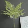 Hoja de helecho artificial planta de plástico decoración del hogar rama verde accesorio - H70CM / Blanco