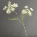 Detalle de rama de flor de encaje blanca artificial, ideal para decoración del hogar y arreglos. - H52CM / Blanco